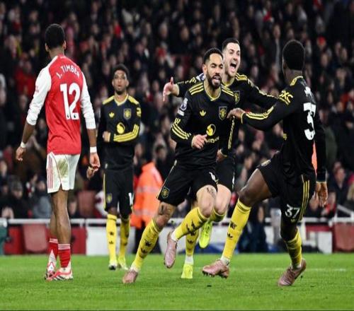 泰勒在执法,战局中屡次,亮牌,万博manbetx体育平台,万博体育官网,万博体育app下载,ManBetX,SPORTS